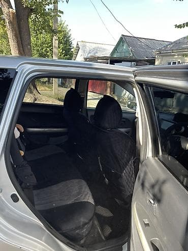 япония машина: Toyota Ist: 2002 г., 1.5 л, Автомат, Бензин, Хэтчбэк — 7