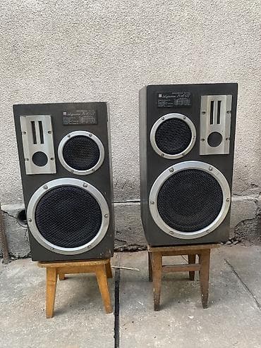 Продаю колонки СССР АМФИТОН 25АС-027 заинтересованые пишите мне на