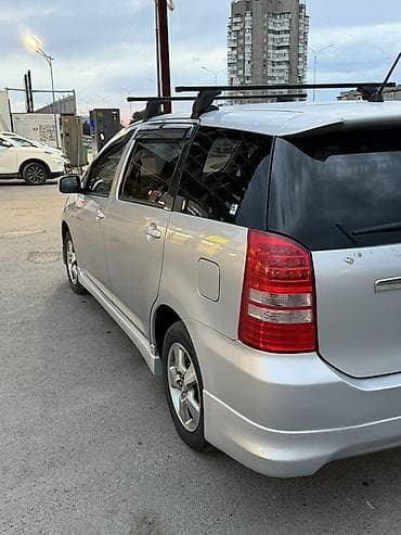b class: Toyota WISH: 2003 г., 1.8 л, Автомат, Бензин, Универсал — 4