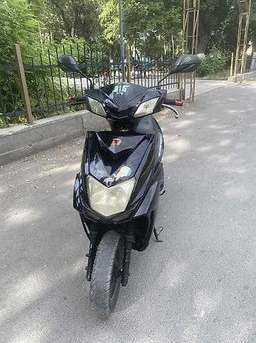 Унаа: Макси-скутер M8, 150 куб. см, Бензин, Колдонулган — 2