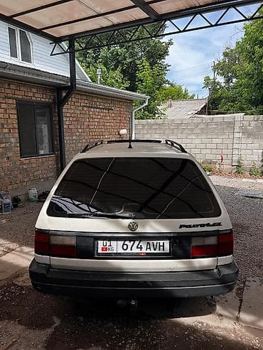 Volkswagen Passat Variant: 1991 г., 1.8 л, Механика, Бензин, Универсал — 4