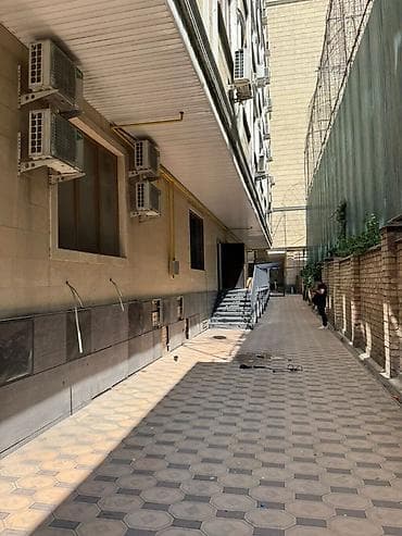 Аренда офисов, 135 м², В жилом комплексе, 1 линия — 10