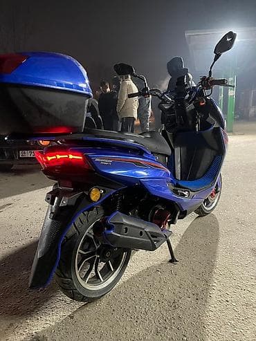 подножка на скутер: MAXI В идеальном состоянии В комплекте шлем перчатки Документы — 3