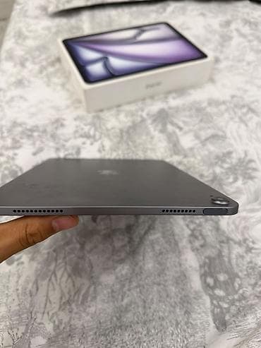 Техника и электроника: IPad Air 11" (M3), 128 ГБ, Wi‑Fi Характеристики: - Модель: iPad Air — 3