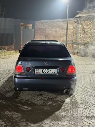 меняю дом на машину: Lexus IS: 2004 г., 2 л, Газ — 7