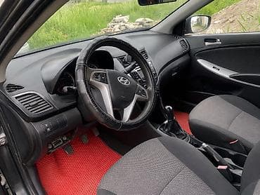 range rover 2006: Hyundai Solaris: 2013 г., 1.6 л, Механика, Бензин, Седан — 4
