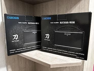 НОВЫЕ !!!По всем вопросам в вотсап.Гитарный комбоусилитель BOSS