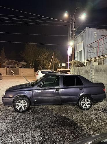 funcargo toyota: Volkswagen Vento: 1995 г., 1.8 л, Ручные, Бензин, Седан — 4