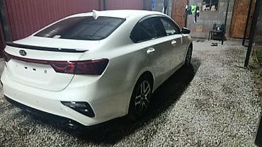 сидан: Kia Cerato: 2019 г., Седан — 9