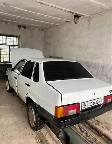 ВАЗ (ЛАДА) 21099: 1990 г., 1.5 л, Механика, Бензин, Седан