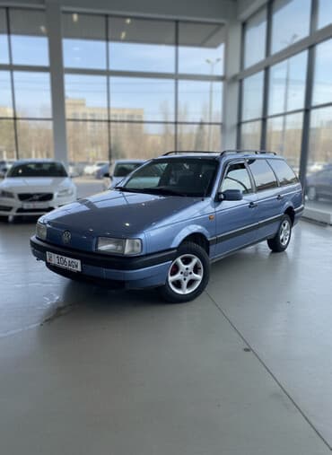 Volkswagen Passat: 1992 г., 1.8 л, Механика, Бензиновая, Универсал
