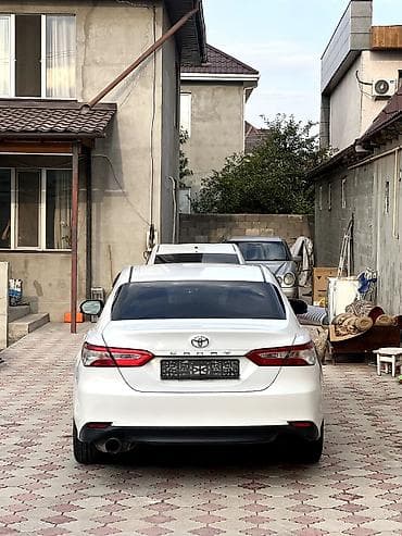 14: Toyota Camry: 2018 г., 2.5 л, Автомат, Бензин, Седан — 3