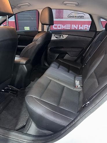 cga3 de: Kia K3: 2021 г., Седан — 10