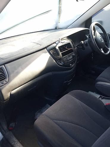 митсубиши спейс стар: Mazda MPV: 1999 г., Минивэн — 2