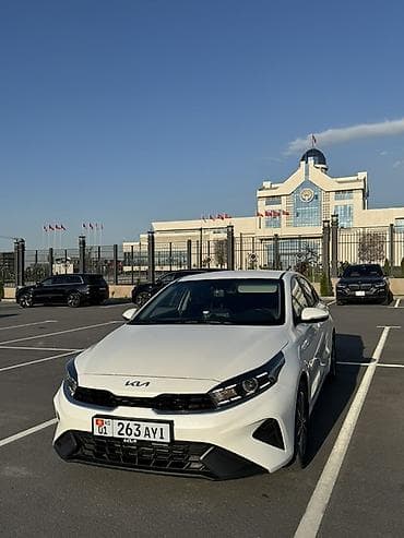 Kia K3: 2021 г., 1.6 л, Вариатор, Бензин, Седан