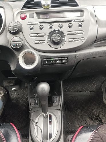 bmw 2 5: Honda Jazz: 2009 г., 1.4 л, Автомат, Бензин, Хэтчбэк — 6