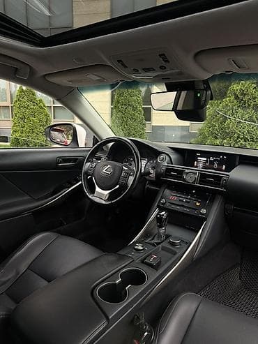 Продажа авто: Lexus IS: 2018 г., 2 л, Автомат, Бензин, Седан — 7