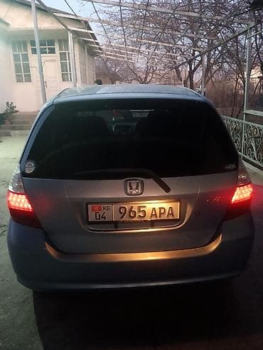 полики фит: Honda Fit: 2003 г., Автомат, Бензин, Хэтчбэк — 2