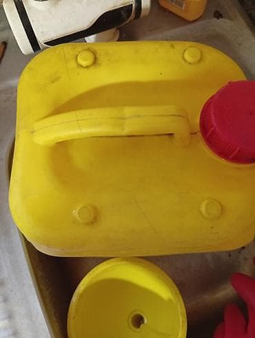 пет бутылки: Канистра — 4