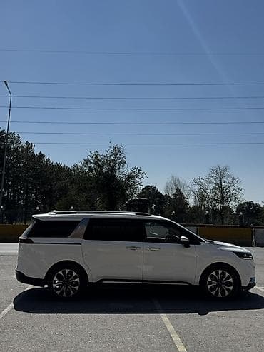 Kia Carnival: 2023 г., 2.2 л, Автомат, Дизель, Минивэн — 3