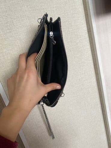 сумка клатч б у: Новый клатч Из натуральной, лазерной кожи Есть дефект - упала одна — 3