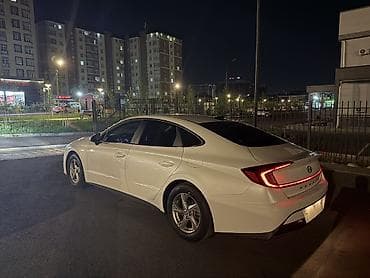 step 2: Hyundai Sonata: 2022 г., 2 л, Автомат, Бензин, Седан — 3