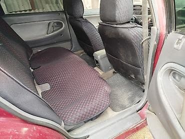 переделанная: Mazda 626: 1993 г., 2 л, Ручные, Бензин, Лифтбек — 4