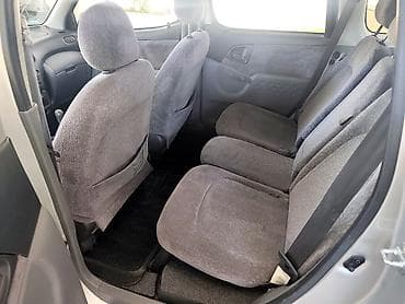 ярис: Toyota Yaris Verso: 2002 г., 1.5 л, Механика, Бензин, Минивэн — 4