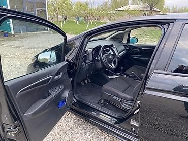 люки крыши: Honda Fit: 2017 г., 1.5 л, Ручные, Бензин, Хэтчбэк — 8