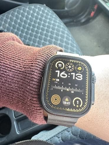 ipad mini 6: Смарт‑часы с большим прямоугольным дисплеем и тонкими рамками. Корпус — 1