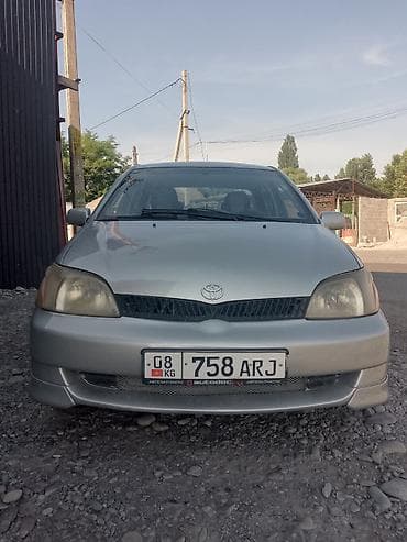 Toyota Echo: 2000 г., 1.5 л, Автомат, Бензин, Седан