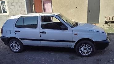 продаю вазу: Volkswagen Golf: 1993 г., 1.6 л, Ручные, Бензин, Хэтчбэк — 1