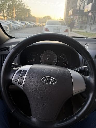 hyundai elantra 2003: Hyundai Elantra: 2008 г., 2 л, Автомат, Бензин, Седан — 4