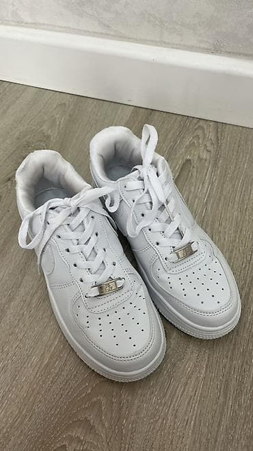 найк: Кроссовки, 37, Nike, Б/у, цвет - Белый, Самовывоз — 2