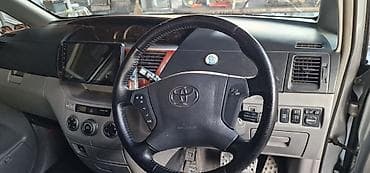 Toyota: Toyota Noah: 2003 г., Автомат, Бензин, Минивэн — 8