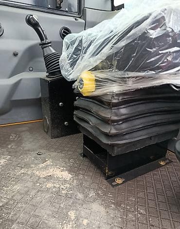 трактор юмз экскаватор: Погрузчик, 2026 г., Колесный, Фронтальный — 4