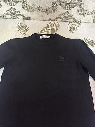 Свитера: Мужской джемпер Stone Island, черный - Классический крой, круглый — 1