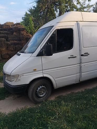 водные скутеры: Легкий грузовик, Mercedes-Benz — 1
