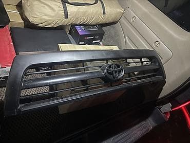 Решетка радиатора Toyota