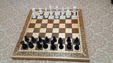 чехол на 7: Продаю шахматы. Шахматы в хорошем состоянии, доска размером 40х40 см — 2