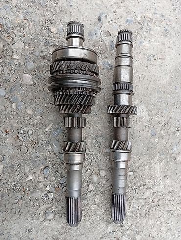 Детали КПП и трансмиссии: Комплект деталей КПП (механическая коробка передач) Состав: - — 2