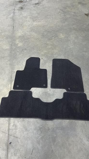 полики на хундай: Родные Ворсовые Полики Для салона Hyundai, цвет - Черный, Б/у, Платная доставка — 3