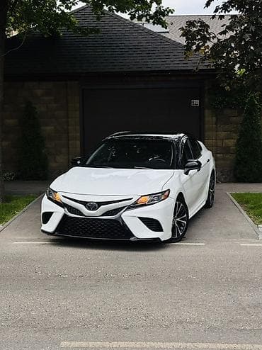 Toyota: Toyota Camry: 2018 г., 2.5 л, Автомат, Бензин, Седан — 2