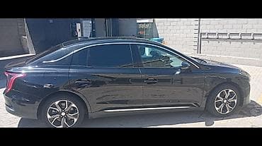 carplay android: Электромобиль (седан) черного цвета Основные особенности: Hongqi — 3
