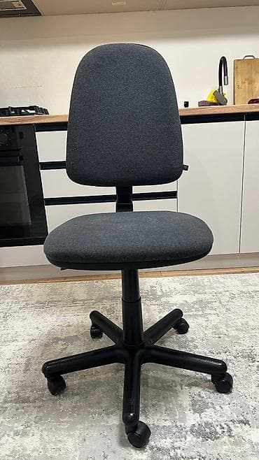 Оңдоп-түзөө жана курулуш: Офис креслолор, Дөңгөлөктүү, түсү - Боз, Акылуу жеткирүү — 1