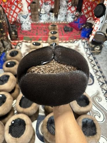 мужской шым: Кыргыз тебетей Норковая ушанка комбинированная с мехом каракуля 20000с — 1
