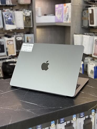 Для программирования, Б/у, Apple M2, ОЗУ, RAM: 16 ГБ, В рассрочку — 2