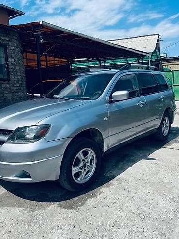 range rove: Mitsubishi Outlander: 2003 г., 2 л, Механика, Бензин, Кроссовер — 2