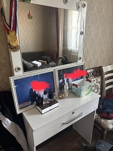 стол с тумбочками: Туалетный столик, Новый, Со шкафом — 3