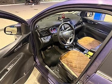 шевроле трекер: Chevrolet Spark: 2015 г., 1 л, Автомат, Бензин, Хэтчбэк — 7